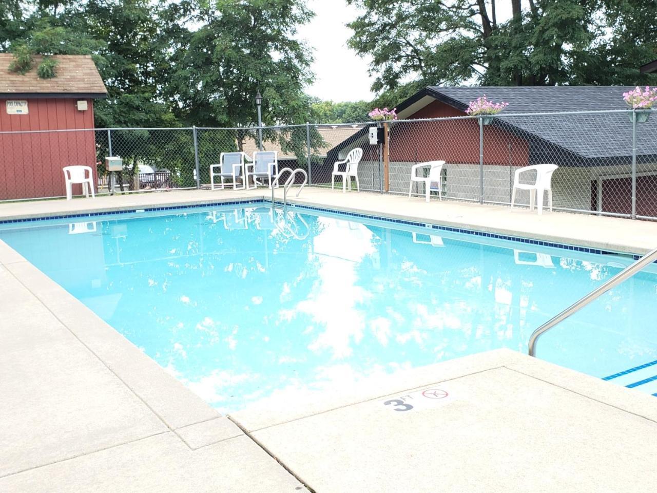 Woodside Dells Hotel & Suites Wisconsin Dells Εξωτερικό φωτογραφία